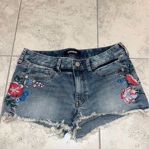 Embroidered Jean shorts